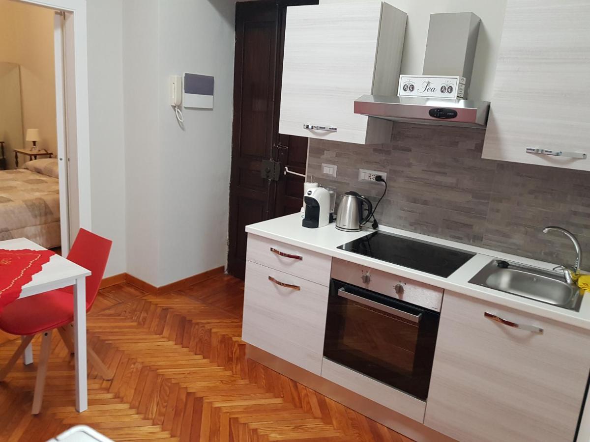 אסטי Appartamento Rosalba מראה חיצוני תמונה